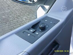 VOLKSWAGEN T6.1  9-Sitzer-Stoff   DSG Getriebe  1. Hand