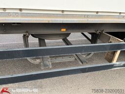 SCHMITZ CARGOBULL SKO18/2 Achs-Koffer*Reifen 60-70%*Rolltor*