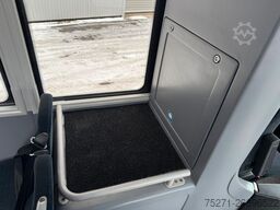 MAN A66 Lions's City M || Midi Low Entry