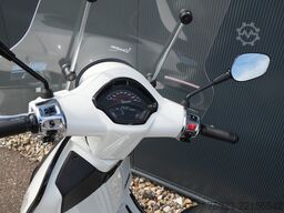 VESPA GTS 300 SUPERSPORT RST BIANCO
