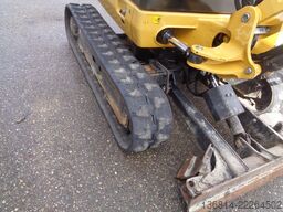 CATERPILLAR 301.7D SW + Schaufel