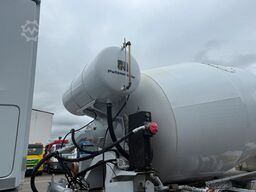 MERCEDES-BENZ AROCS 3340 8x4 Betonmischer Intermix P10C UL