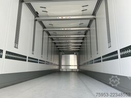 Schmitz Cargobull SKO 24 Doppelstock Carrier Vector HE19