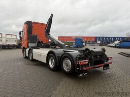 VOLVO FH 460 8x2 R / Retarder / Multilift