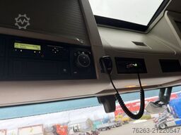 VOLVO FH 460 8x2 R / Retarder / Multilift