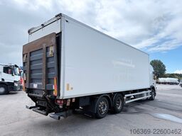 VOLVO FM 330 6x2*4 Side opening 8.7 m