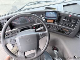 VOLVO FM 330 6x2*4 Side opening 8.7 m