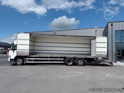VOLVO FM 330 6x2*4 Side opening 8.7 m