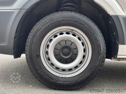 VW Crafter Kasten 35 L4H3 NAV AHK äden