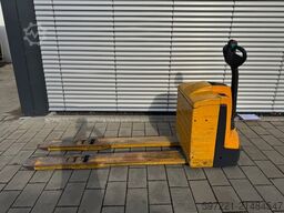 Jungheinrich EJE 220 (Gabellänge 1800 mm!!!)