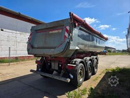 SCHMITZ CARGOBULL ca. 26 cbm Hlabrund Hinterkipper, Lift