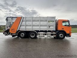 Volvo Trucks *RHD* FM-370 6x2R Kehrichtwagen