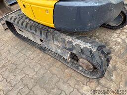 KOMATSU PC26MR-3 / 2020 BJ / 2 x Löffel