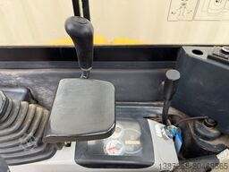 KOMATSU PC26MR-3 / 2020 BJ / 2 x Löffel