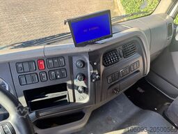 DAF LF 180 Bakwagen met slaapcabine