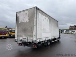 DAF LF 220 108 4x2 Blache