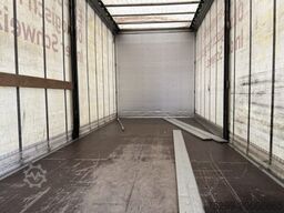 DAF LF 220 108 4x2 Blache