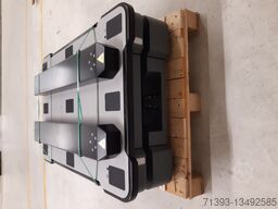 MiR MiR500 EU pallet lift
