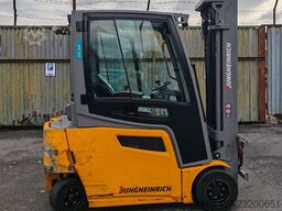 Jungheinrich EFG 320 4.8m/ 3728mh/ 4v