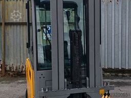 Jungheinrich EFG 320 4.8m/ 3728mh/ 4v