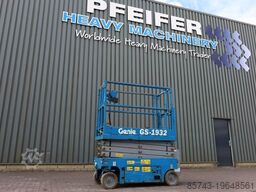 Genie GS1932 Electric, Working Height 7.8 m, 227kg Capac