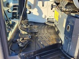 Hitachi ZX65USB-5A CLR