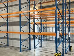  10x13,7 m lang, 5 m hoch, 10 Schutzecken 50 Rahmen, 240 Traversen (3300) 3,25 t