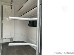  Steinsberger Anka 2 Pferdeanhänger mit Bett