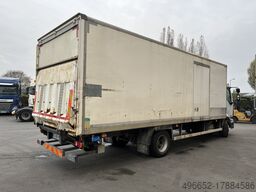 Renault M 180
