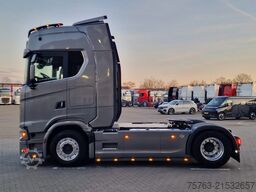 Scania 590S V8 NGS Highline 4x2 - Retarder - Night cli...