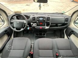 PEUGEOT Boxer DoKa Pritsche HDi 160 4x2
