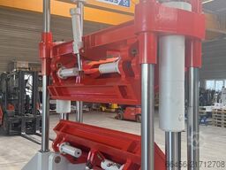  Servohydraulischer Formenträger