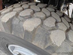 MAN L2000 4x4 10.220 + Army Shelter container