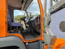 MAN L2000 4x4 10.220 + Army Shelter container
