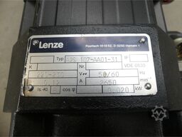 Lenze DFVARS 071-22 Servomotor SN: 0237500 mit A2S 107-AA01-31 Lüfter