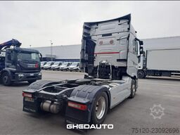 RENAULT TRATTORE STRADALE RENAULT T 520 HIGH CAB