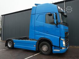 Volvo FH 480 LNG Globetrotter tractor unit