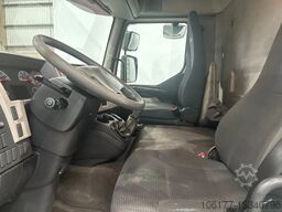 Volvo FL 240 VERHUISWAGEN / CAMION DE DÉMÉNAGEMENT