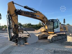 Liebherr R946 LC