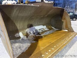 CAT 980M wheel loader w/ bucket. WATCH VIDEO.