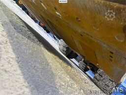 CAT 980M wheel loader w/ bucket. WATCH VIDEO.