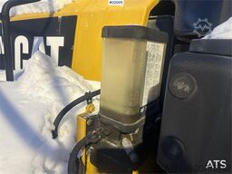 CAT 980M wheel loader w/ bucket. WATCH VIDEO.