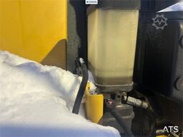 CAT 980M wheel loader w/ bucket. WATCH VIDEO.