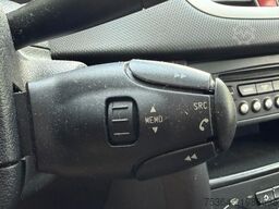 PEUGEOT 207 Tendance  1.4  VTi 70 kw 5 Türig Klima Eu5