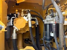 CATERPILLAR 325 Baujahr 2021