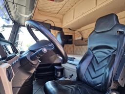 MAN TGX 35.500 8x4*4 - Hyva Hooklift - Custom inter...