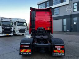 Volvo FH 13.420 Globetrotter / Mega / 2x Tank