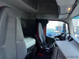 Volvo FH 13.420 Globetrotter / Mega / 2x Tank