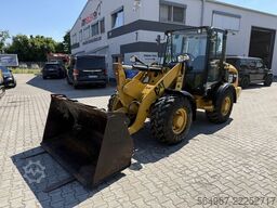 Caterpillar 906M Radlader 55 kW 5600 kg