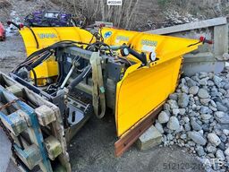 Vama EAU4800K folding wing plow for truck